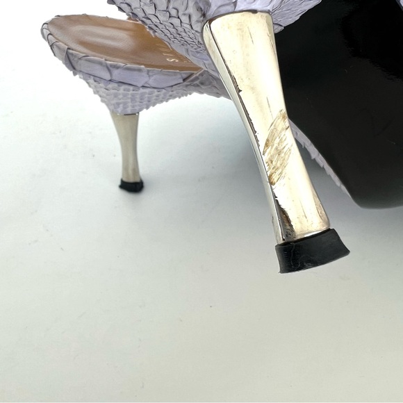 STUART WEITZMAN Lavender Snake Leather Silver Metal Heel Slingback Pump Sz 8.5 M - Picture 14 of 15